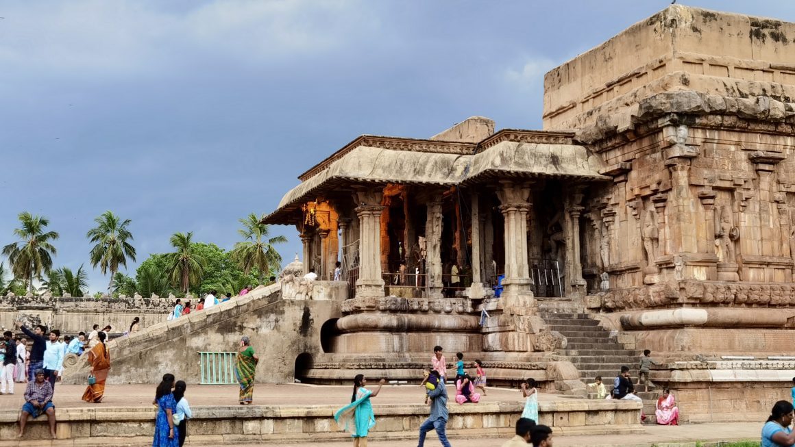 Magnificent Temples of the Pallava and Chola Dynasties: A Blend of Tradition and Artistry